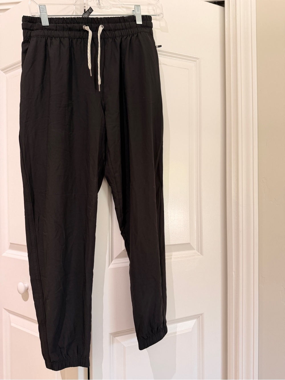 Vuori Black Drawstring Joggers with Elastic Cuffs